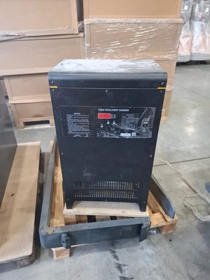 Зарядное устройство для ричтраков CQD20-D 48V/70A (430-560Ah) — фото товара