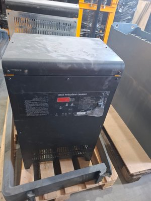 Зарядное устройство для ричтраков CQD20-D 48V/60A (370-480Ah) — фото товара